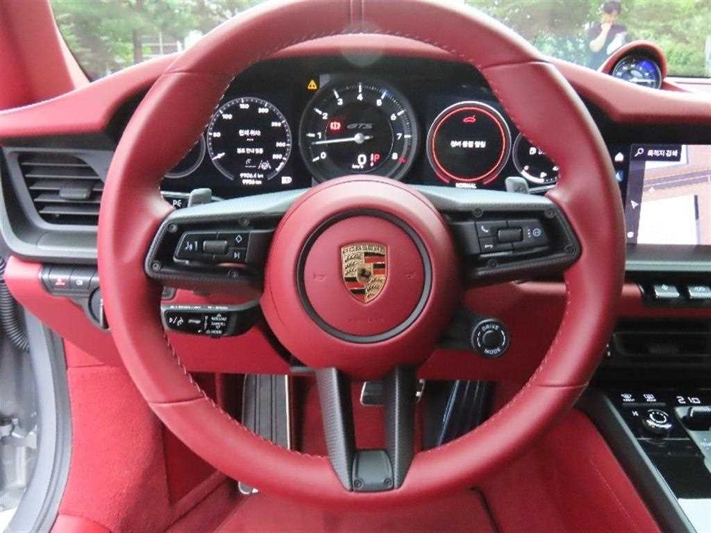 포르쉐 911 911(992) 카레라 4 GTS 카브리올레 이미지 14