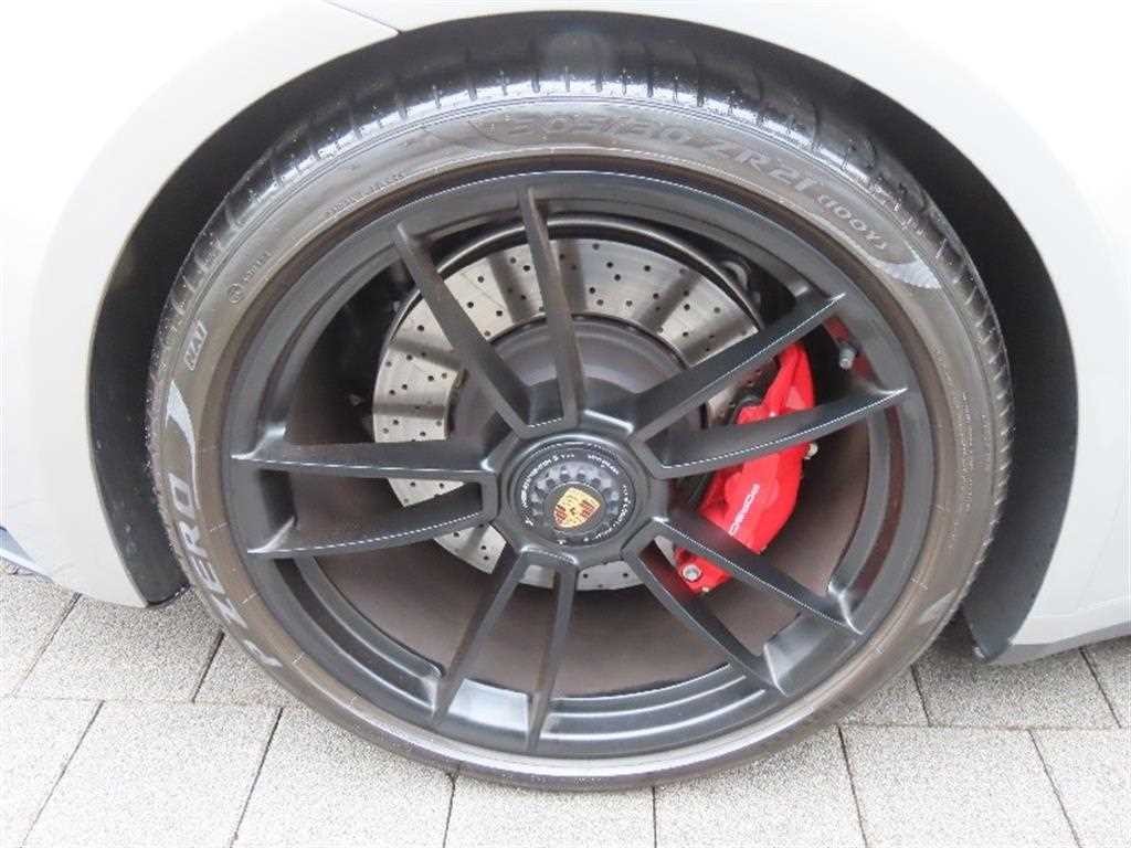 포르쉐 911 911(992) 카레라 4 GTS 카브리올레 이미지 17