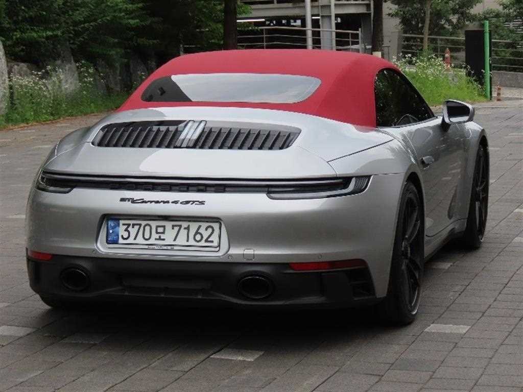 포르쉐 911 911(992) 카레라 4 GTS 카브리올레 이미지 3