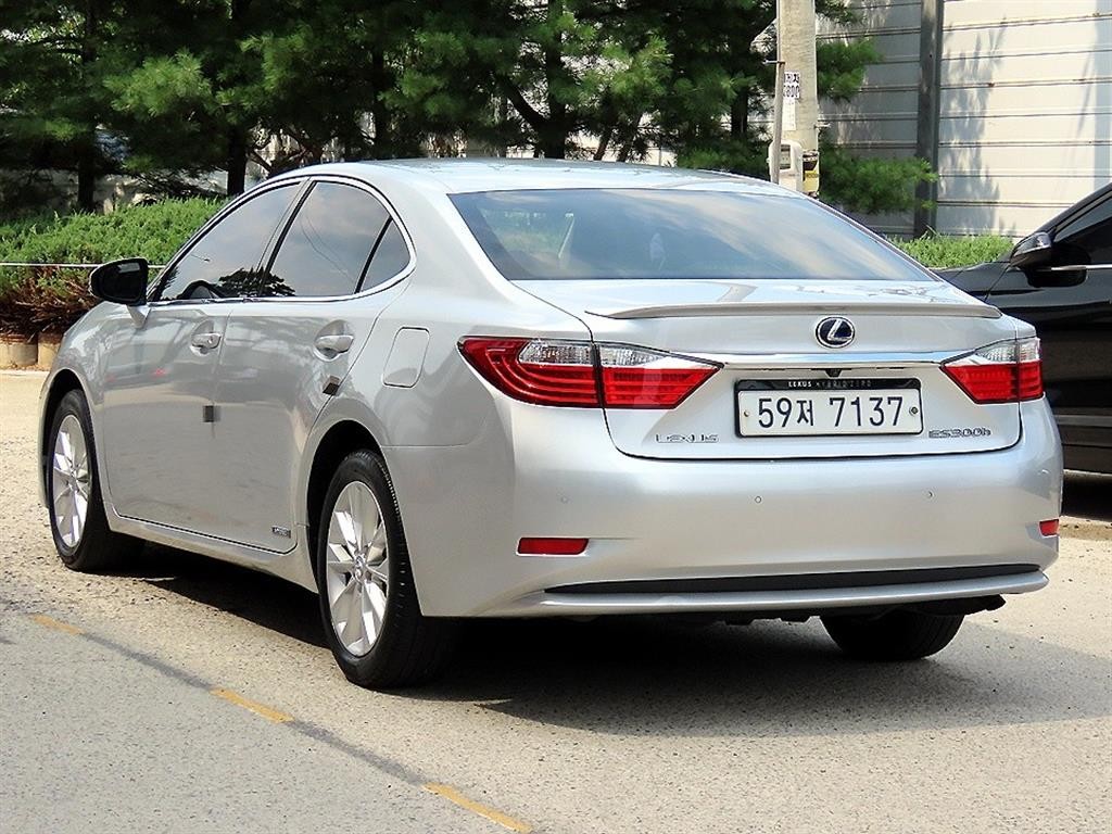 렉서스 ES 뉴ES300h 슈프림 이미지 3
