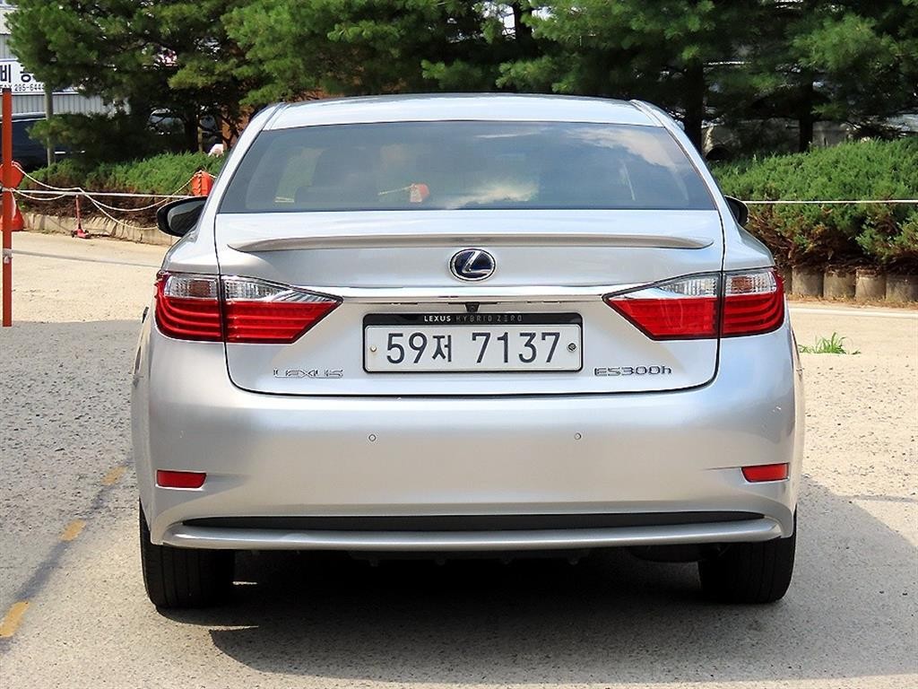 렉서스 ES 뉴ES300h 슈프림 이미지 4
