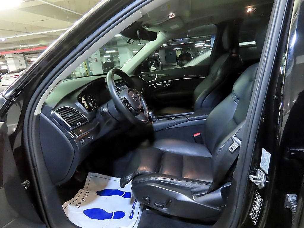 볼보 XC90 XC90 2세대 2.0 D5 AWD 모멘텀 이미지 6