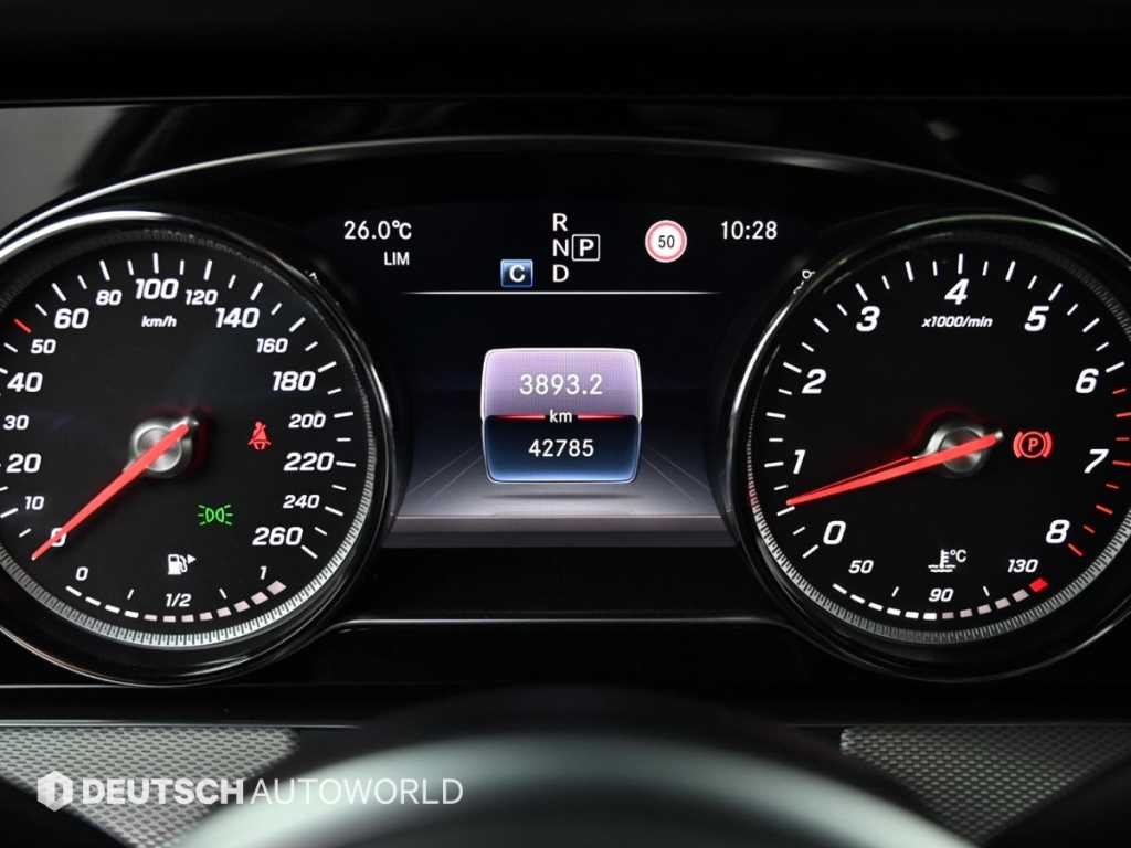 벤츠 E 클래스 E-클래스 W213 E300 아방가르드 이미지 8
