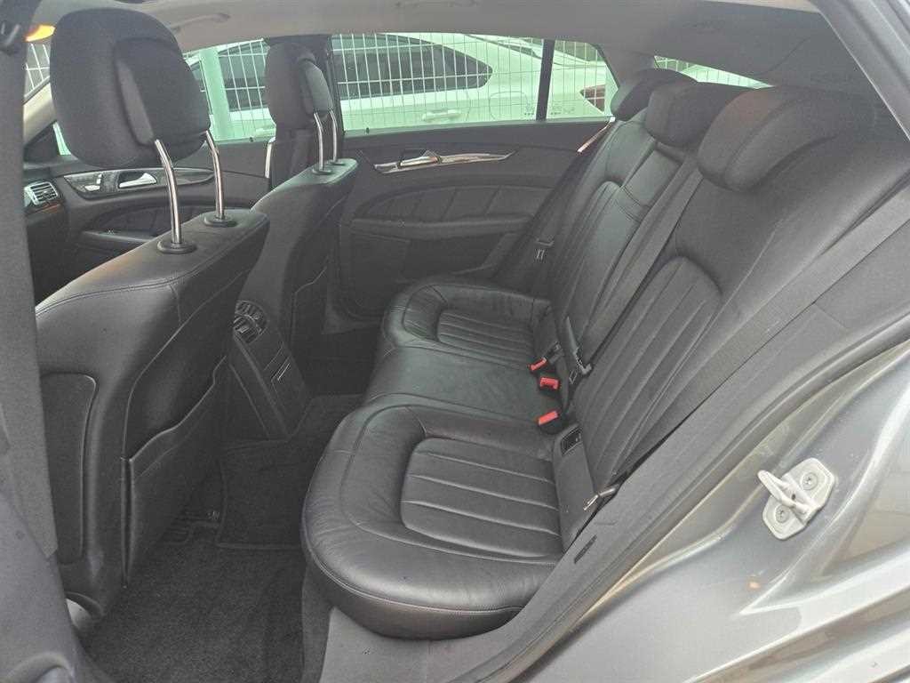 벤츠 CLS 클래스 CLS클래스 W218 CLS 250 블루텍 4MATIC 슈팅 브레이크 이미지 6