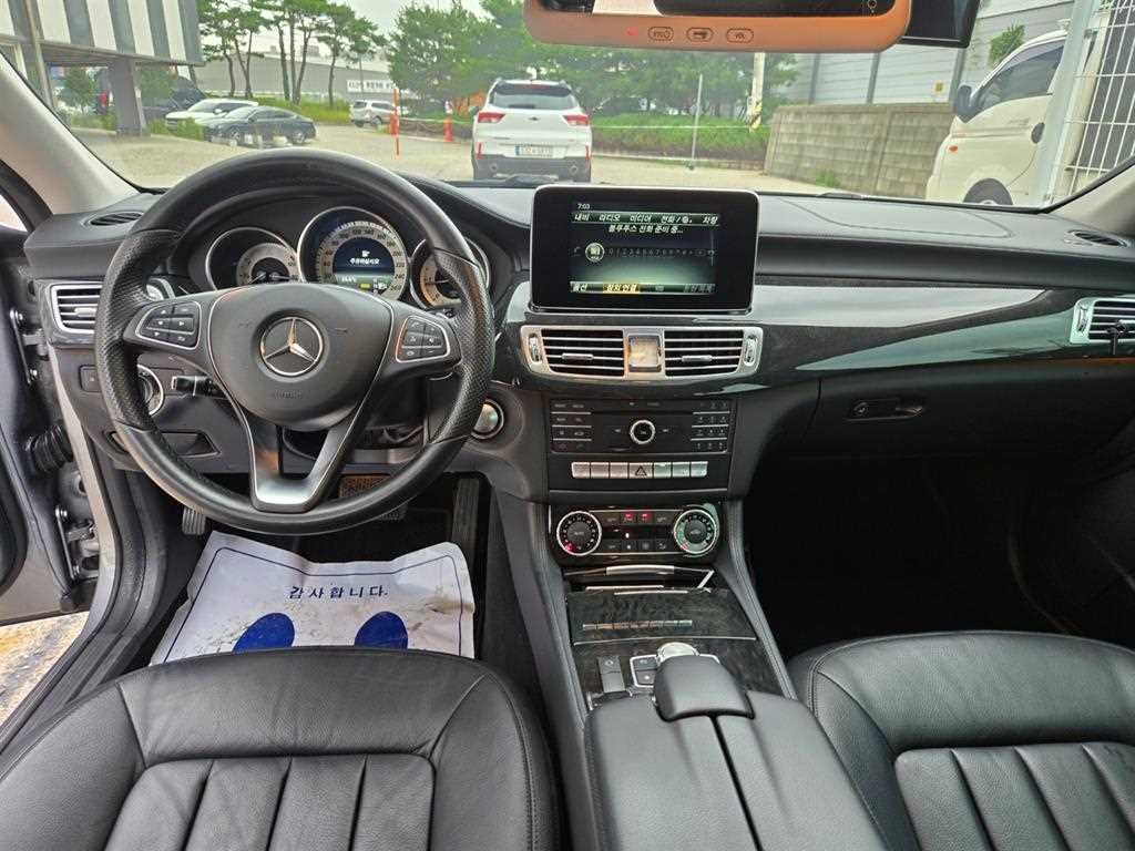 벤츠 CLS 클래스 CLS클래스 W218 CLS 250 블루텍 4MATIC 슈팅 브레이크 이미지 7
