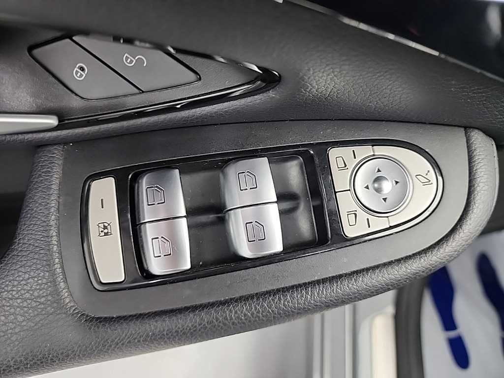 벤츠 C 클래스 C클래스 W205 C200 d 이미지 19