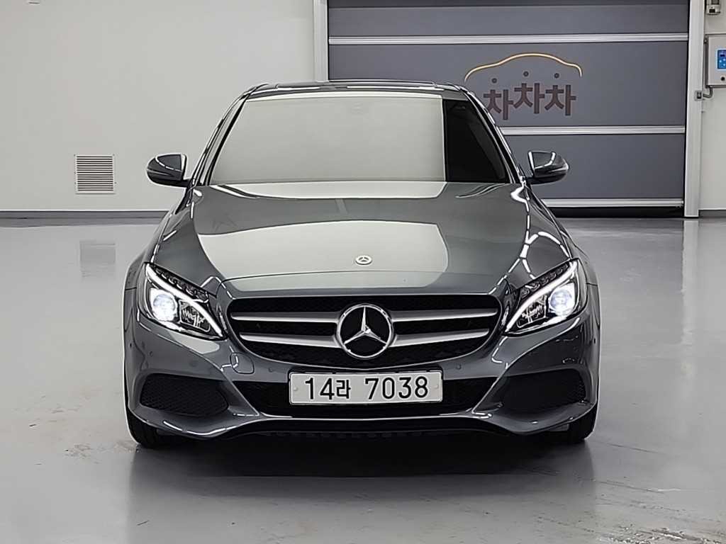 벤츠 C 클래스 C클래스 W205 C200 d 이미지 2