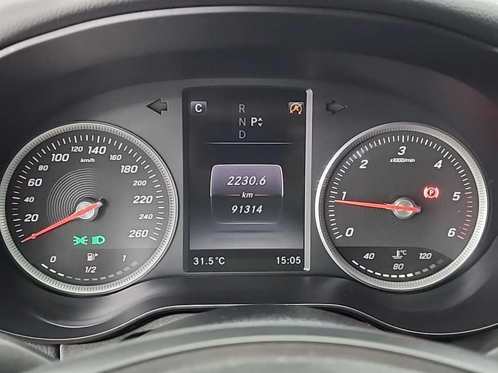 벤츠 C 클래스 C클래스 W205 C200 d 이미지 6