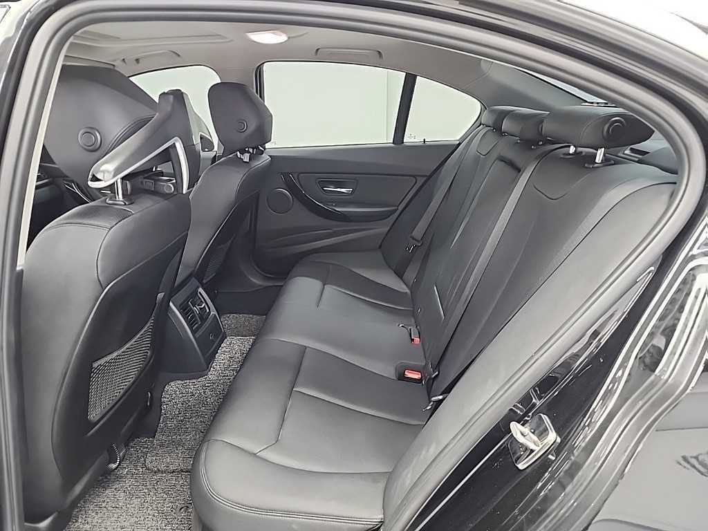 BMW 3시리즈 3시리즈 (F30) 320i 이미지 12