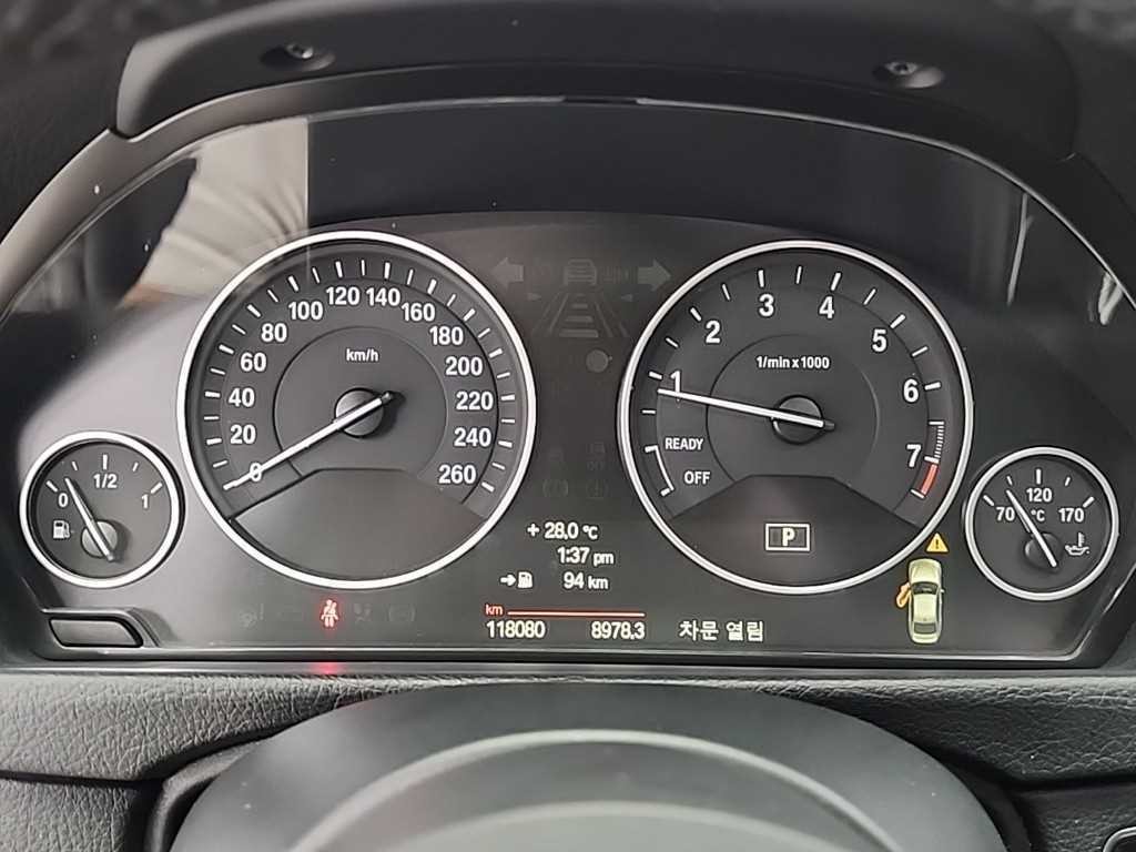 BMW 3시리즈 3시리즈 (F30) 320i 이미지 6