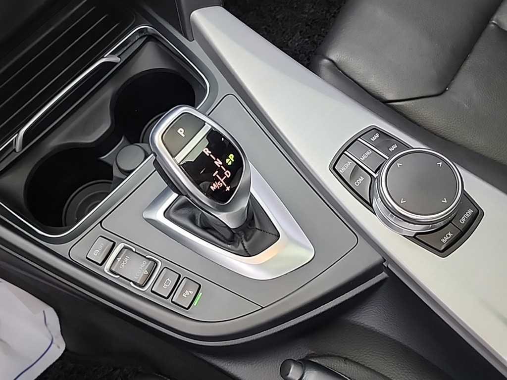BMW 4시리즈 4시리즈 (F32) 420d 그란쿠페 럭셔리 이미지 8