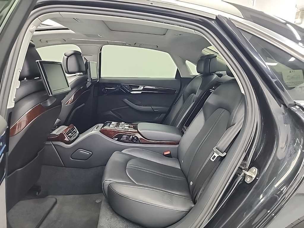 아우디 A8 뉴A8 4.2 FSI 콰트로 LWB 이미지 12