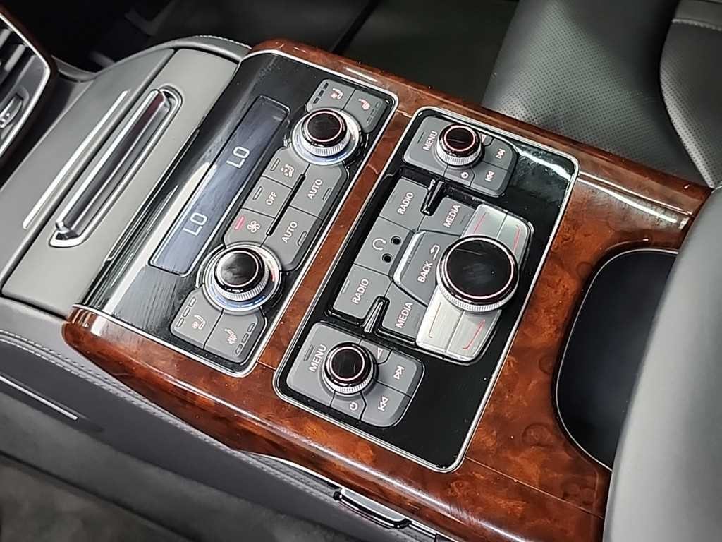 아우디 A8 뉴A8 4.2 FSI 콰트로 LWB 이미지 14