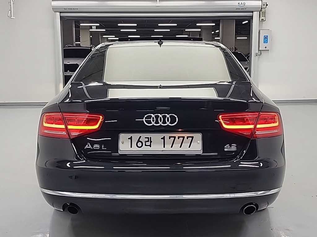아우디 A8 뉴A8 4.2 FSI 콰트로 LWB 이미지 3