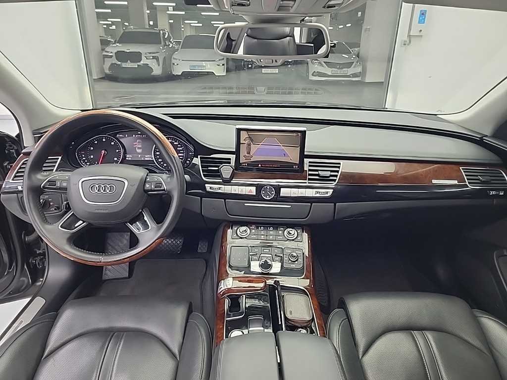 아우디 A8 뉴A8 4.2 FSI 콰트로 LWB 이미지 7