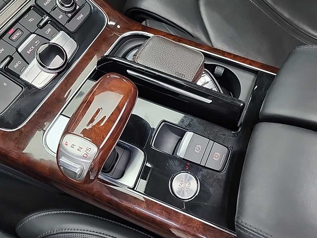 아우디 A8 뉴A8 4.2 FSI 콰트로 LWB 이미지 8