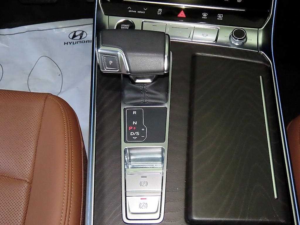 아우디 A6 A6 (C8) 45 TFSI 콰트로 프리미엄 이미지 12