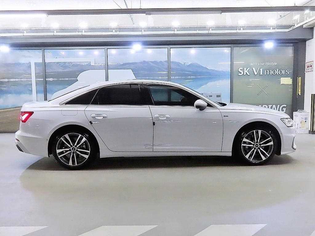 아우디 A6 A6 (C8) 45 TFSI 콰트로 프리미엄 이미지 3