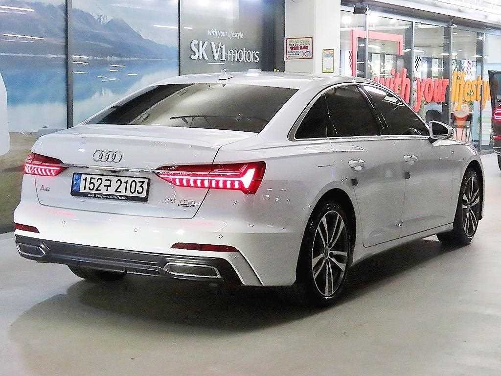 아우디 A6 A6 (C8) 45 TFSI 콰트로 프리미엄 이미지 4
