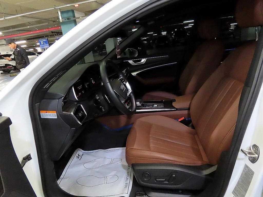 아우디 A6 A6 (C8) 45 TFSI 콰트로 프리미엄 이미지 6