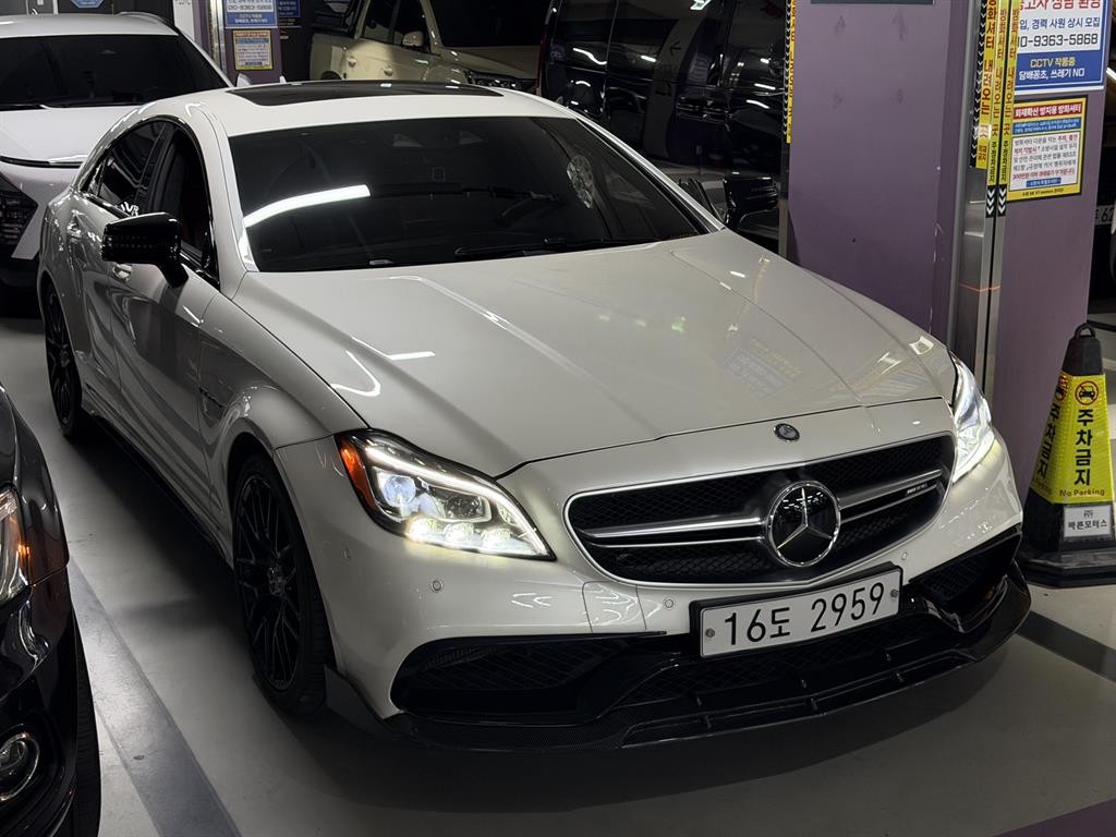 벤츠 CLS 클래스 CLS클래스 W218 CLS 63 S AMG 4MATIC 이미지 2