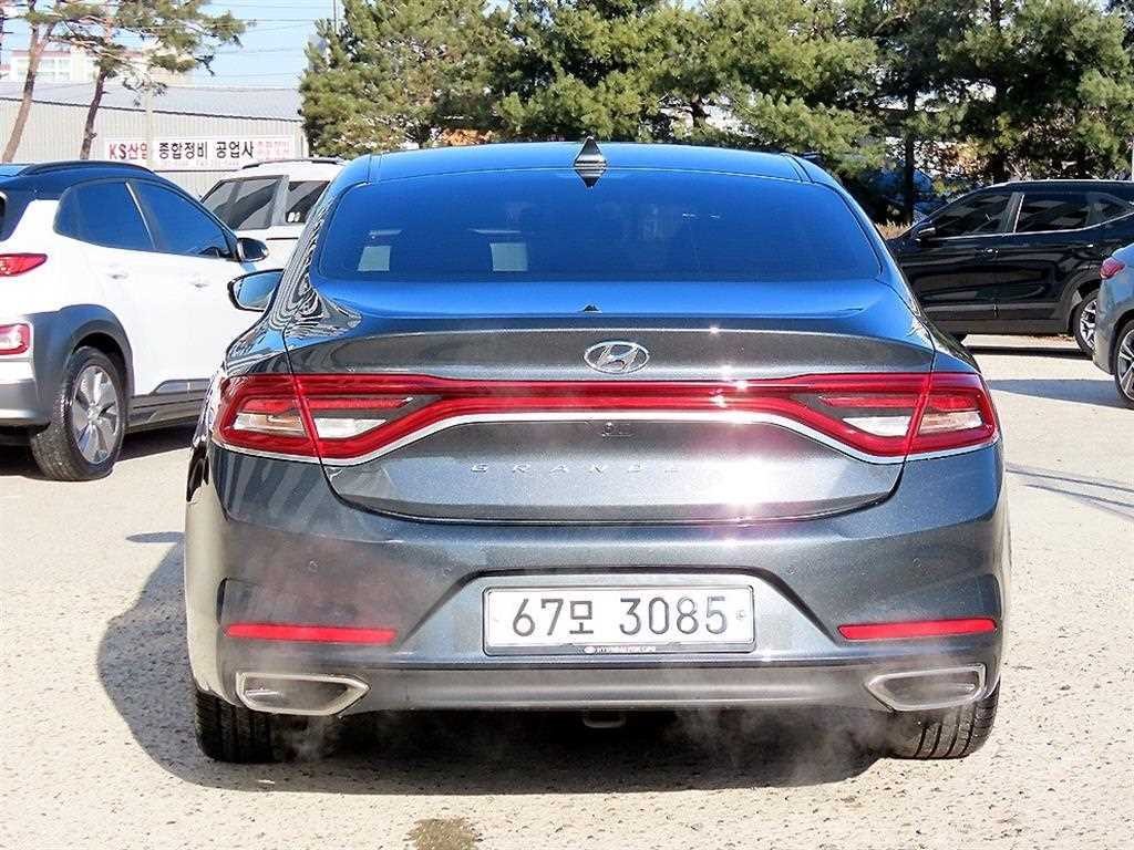 현대 그랜저 그랜저 IG 2.4 GDI 프리미엄 스페셜 이미지 4