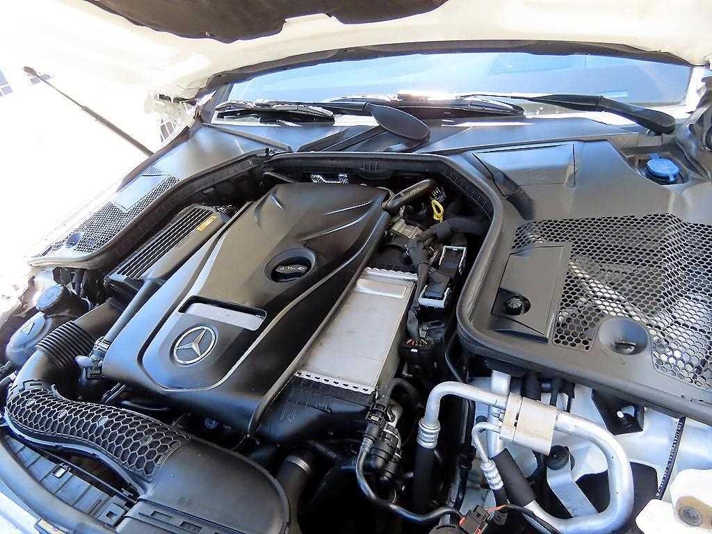 벤츠 C 클래스 C클래스 W205 C200 4MATIC 익스클루시브 이미지 19