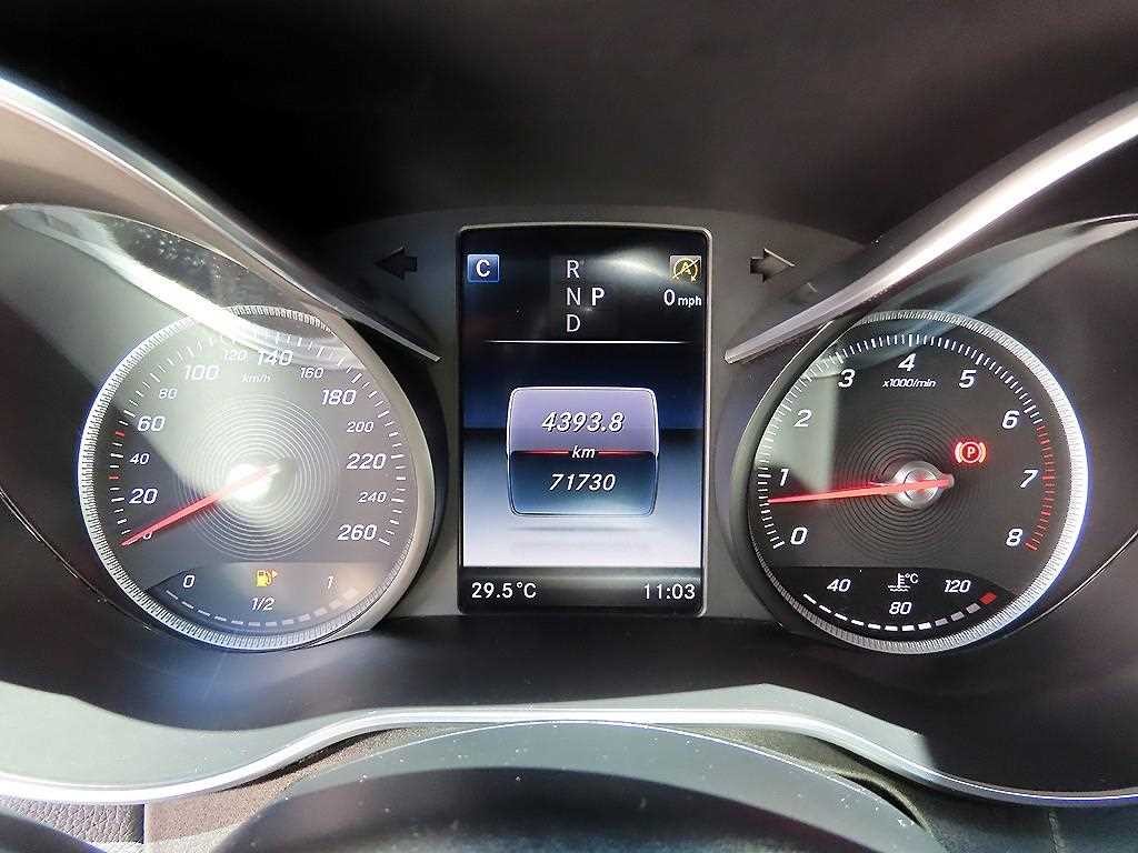 벤츠 C 클래스 C클래스 W205 C200 4MATIC 익스클루시브 이미지 9