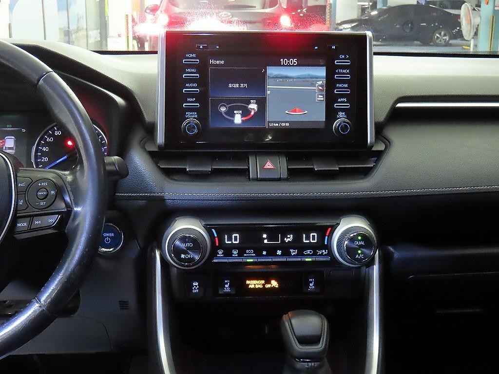 토요타 라브4 RAV4(5세대) 2.5 2WD 하이브리드 이미지 11