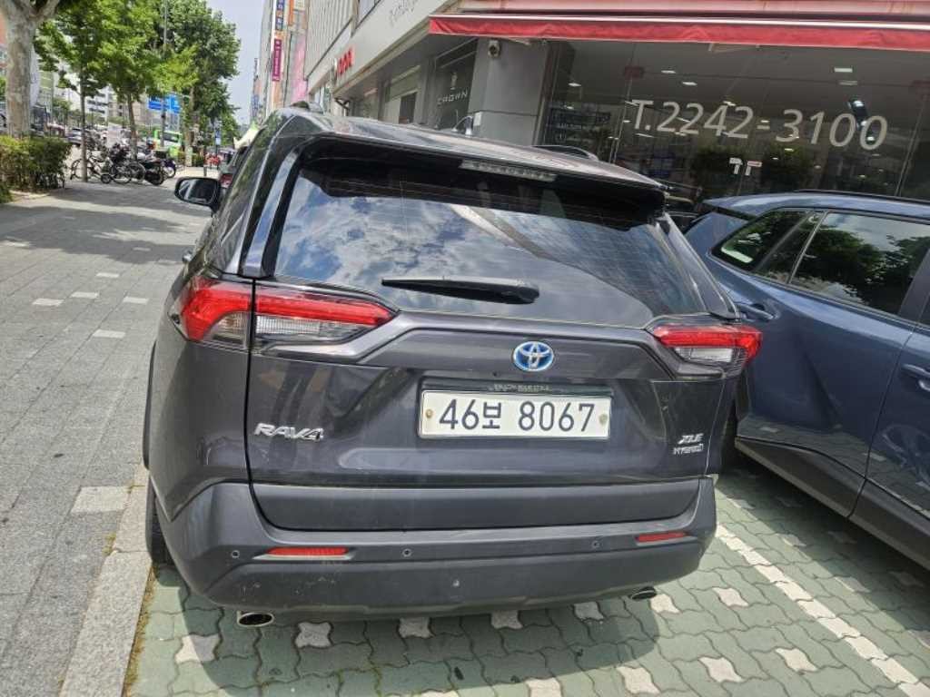 토요타 라브4 RAV4(5세대) 2.5 2WD 하이브리드 이미지 2