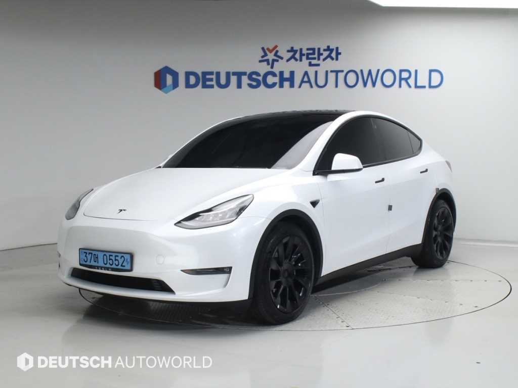 테슬라 모델 Y 롱 레인지 이미지 1