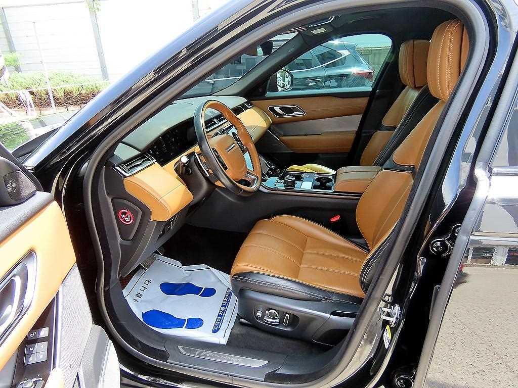 랜드로버 레인지로버 벨라 3.0 D300 R-다이나믹 HSE 이미지 5
