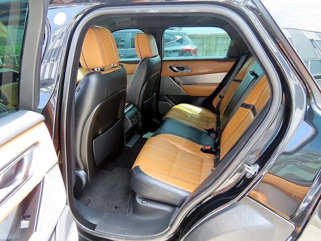 랜드로버 레인지로버 벨라 3.0 D300 R-다이나믹 HSE 이미지 6