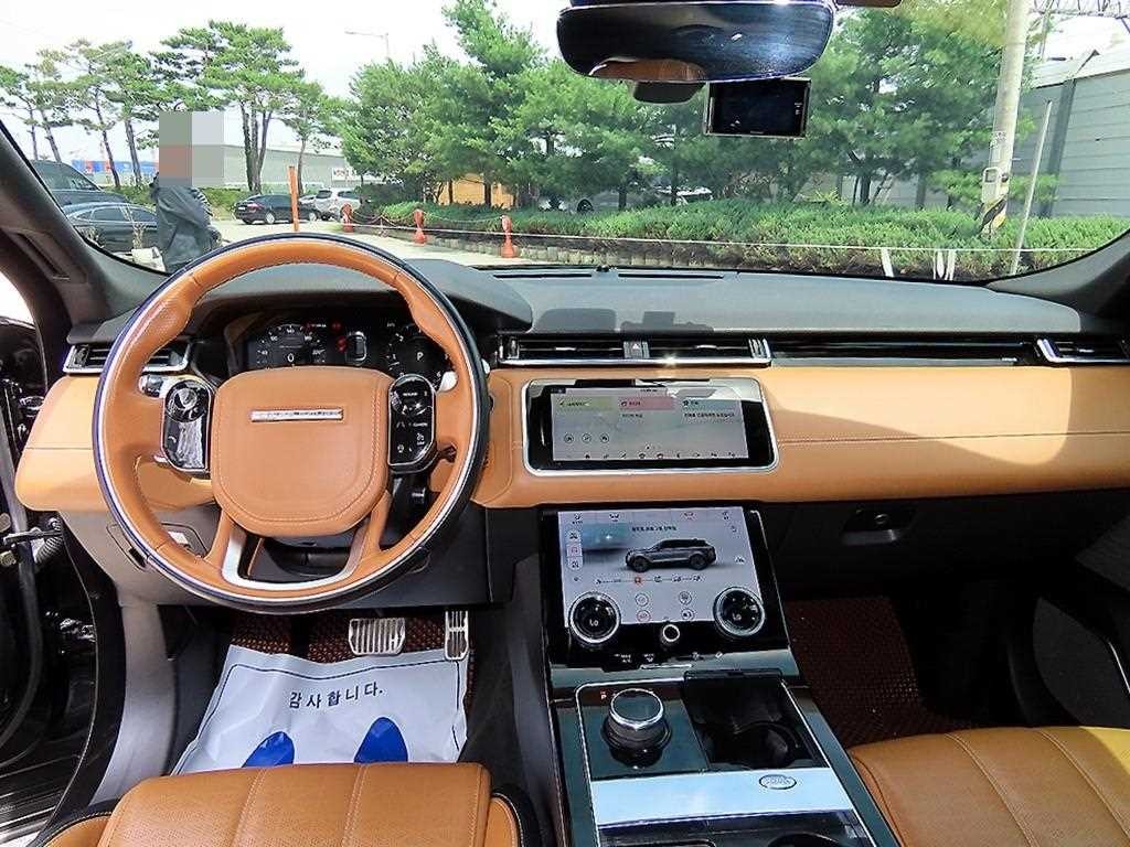 랜드로버 레인지로버 벨라 3.0 D300 R-다이나믹 HSE 이미지 7