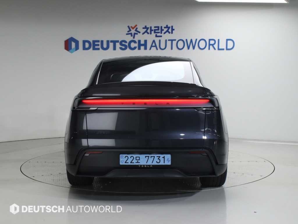 테슬라 모델 Y L 이미지 4