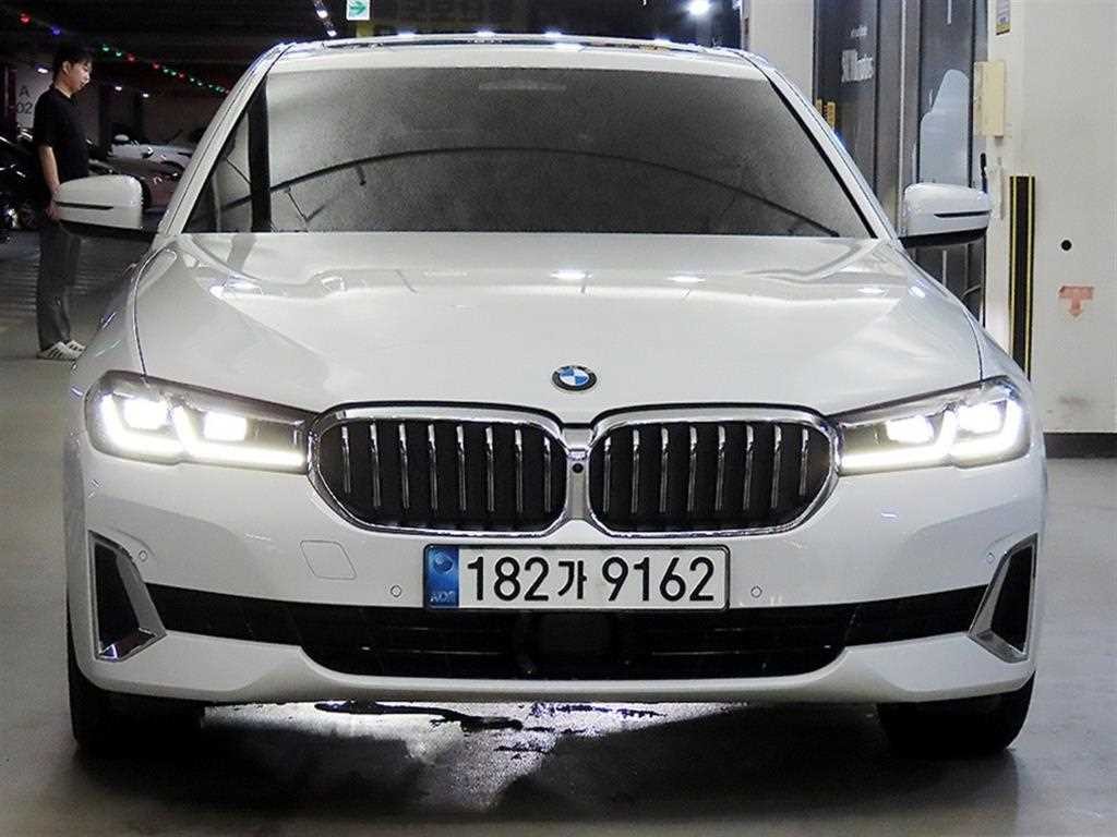 BMW 5시리즈 5시리즈 (G30) 530i xDrive 럭셔리 이미지 2