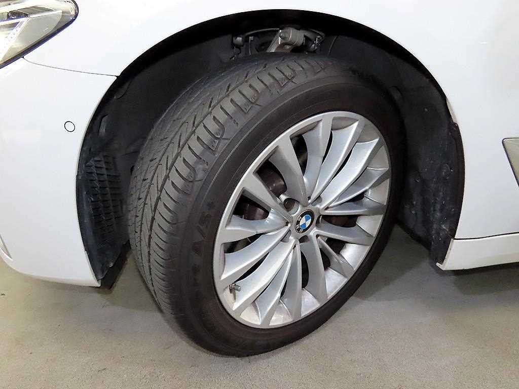 BMW 5시리즈 5시리즈 (G30) 530i xDrive 럭셔리 이미지 20