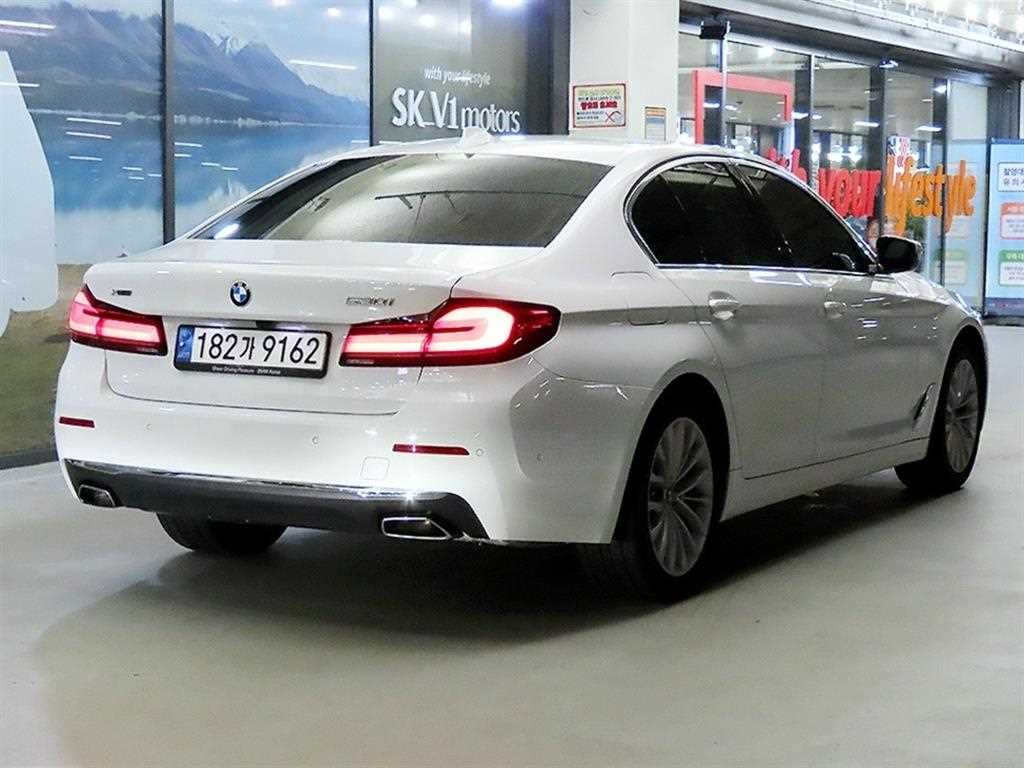 BMW 5시리즈 5시리즈 (G30) 530i xDrive 럭셔리 이미지 4