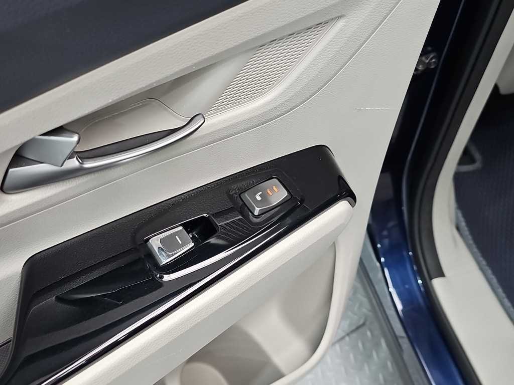 KG모빌리티(쌍용) 코란도 뷰티풀코란도 2WD 가솔린 1.5 C5 플러스 이미지 13