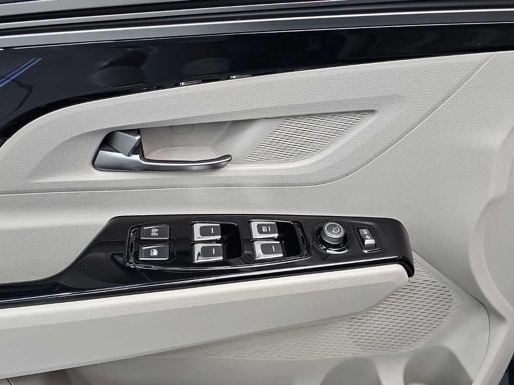 KG모빌리티(쌍용) 코란도 뷰티풀코란도 2WD 가솔린 1.5 C5 플러스 이미지 16