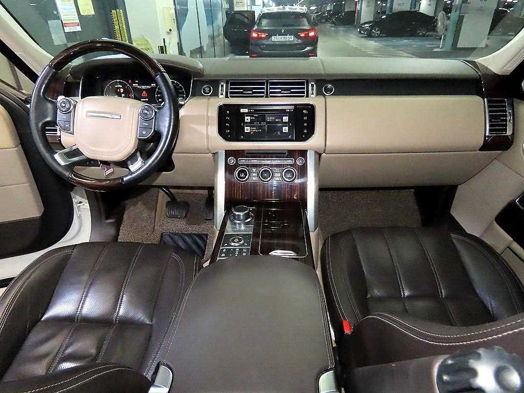 랜드로버 레인지로버 레인지로버 4세대 4.4 SDV8 VOGUE SE 디젤 이미지 10