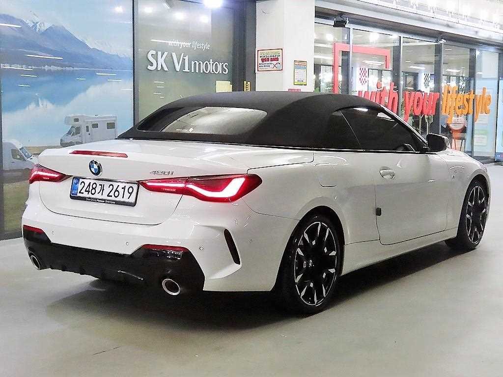 BMW 4시리즈 4시리즈 (G22) 420i 컨버터블 M 스포츠 이미지 4