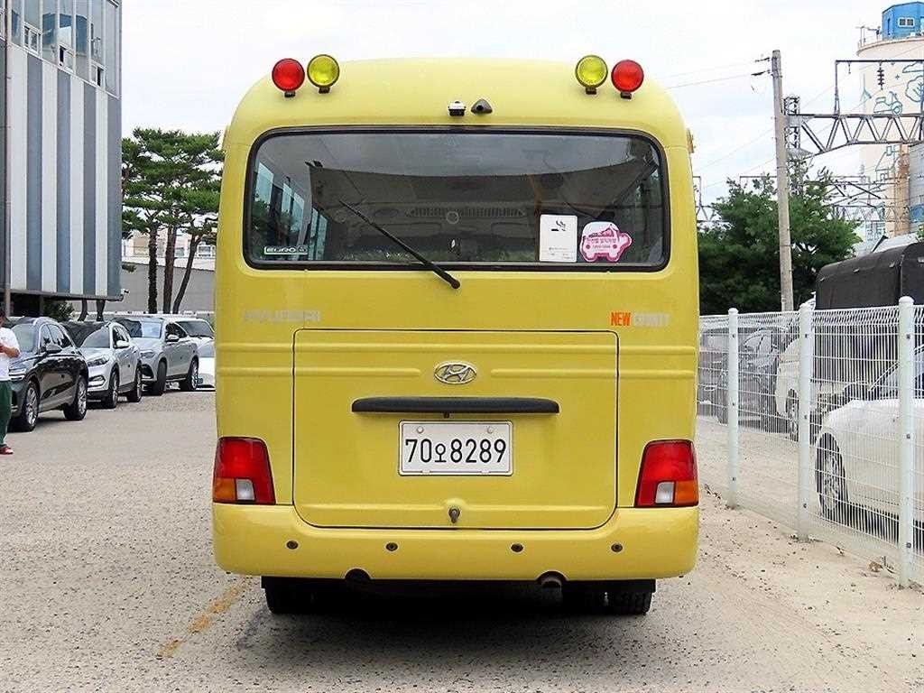 중대형버스 소형현대버스 뉴카운티 단축 어린이 34인승 이미지 4