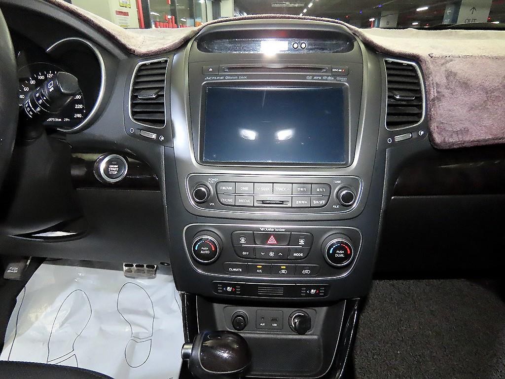 기아 쏘렌토 뉴 쏘렌토 R 2WD 2.0 프레스티지 이미지 11
