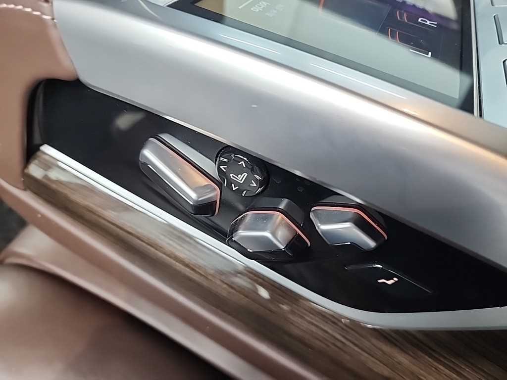 BMW 7시리즈 7시리즈 (G11) 730Ld xDrive 디자인 퓨어 엑설런스 이미지 16