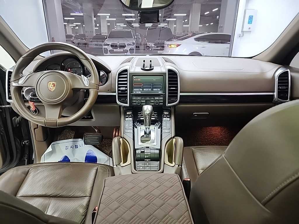 포르쉐 카이엔 뉴 카이엔 3.0 디젤 이미지 7