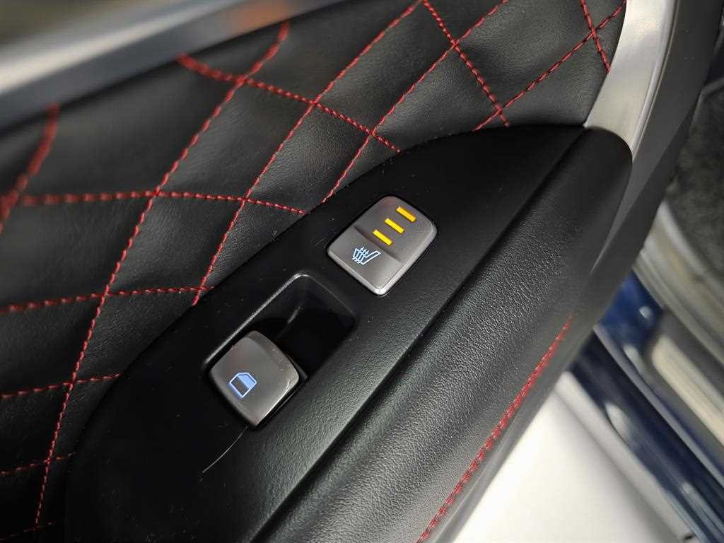 제네시스 G70 2.0T 스포츠 패키지 이미지 18