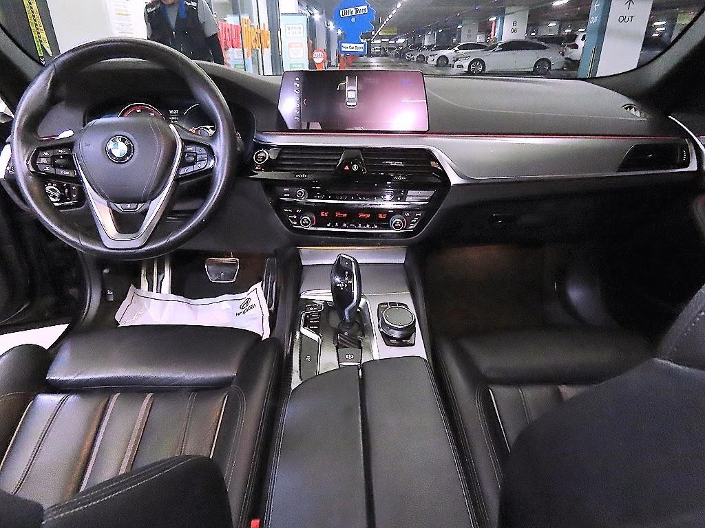 BMW 5시리즈 5시리즈 (G30) 530i M 스포츠 이미지 10