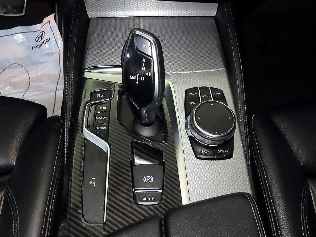 BMW 5시리즈 5시리즈 (G30) 530i M 스포츠 이미지 12