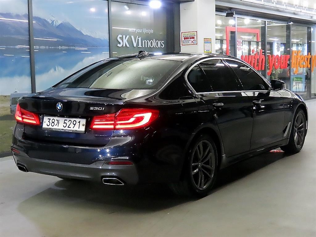 BMW 5시리즈 5시리즈 (G30) 530i M 스포츠 이미지 4
